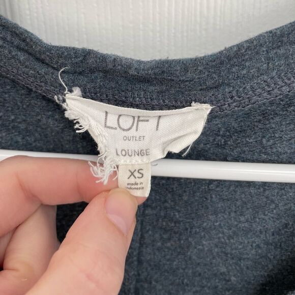 LOFT Factory Long Sleeve Lounge V Neck TShirt Marled Blue Women’s Size XS - Picture 4 of 5